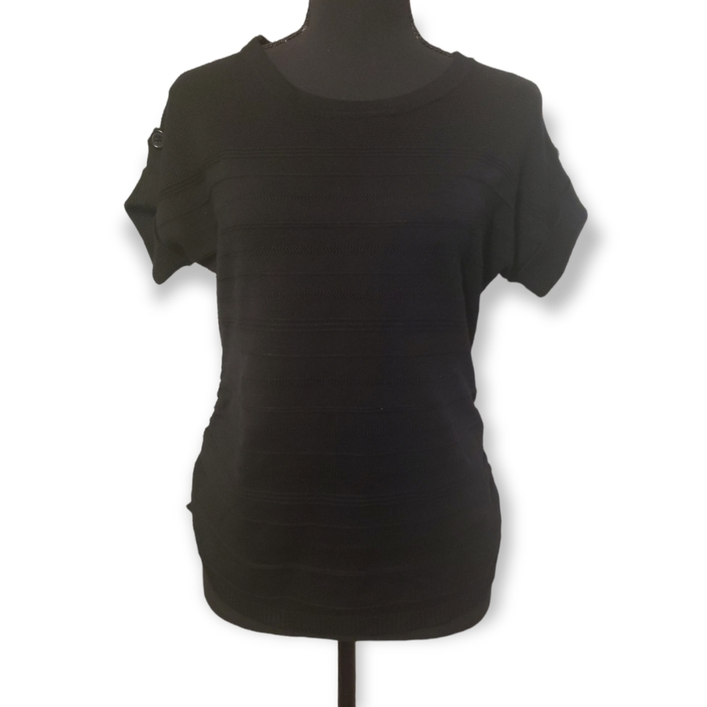 APT. 9 black top